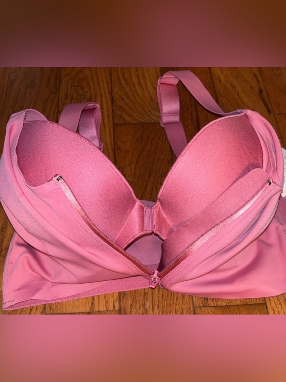 Victoria's Secret Knockout Front-Close Sport Bra - Picture 2 of 4